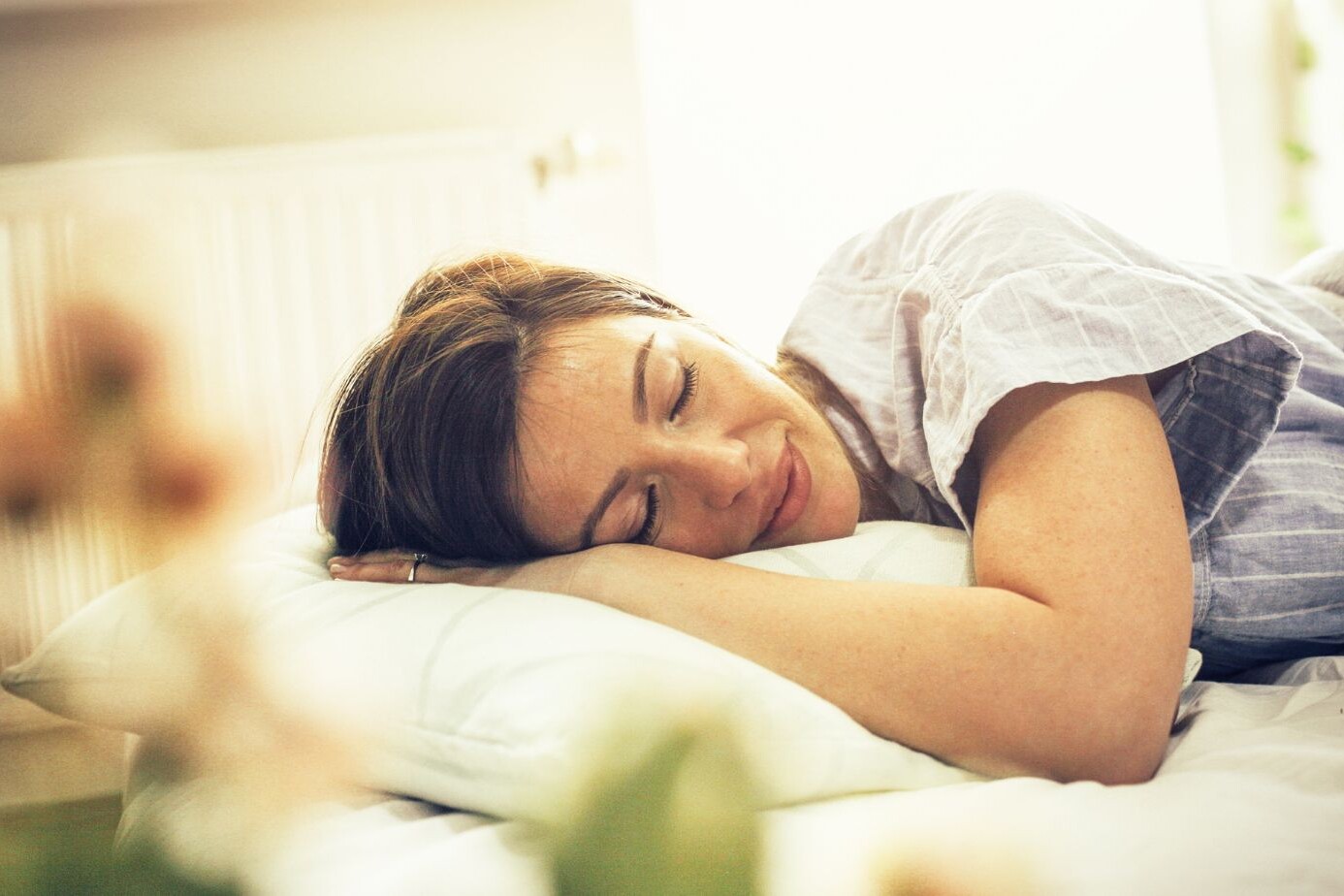 Discovering the Best Sleeping Position for Your Back 6 Best Sleeping Position for Your Back uai